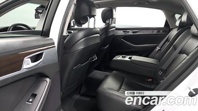 Genesis G80 2017 — photo 11