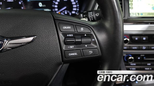 Genesis G80 2017 — photo 18