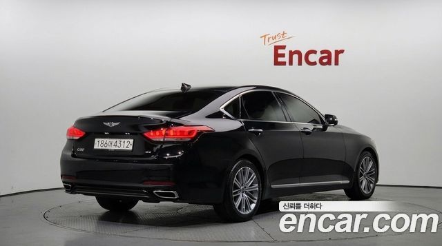Genesis G80 2017 — photo 2