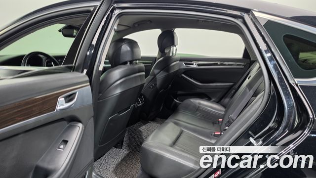 Genesis G80 2017 — photo 11