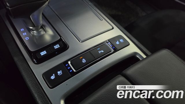 Genesis G80 2017 — photo 18