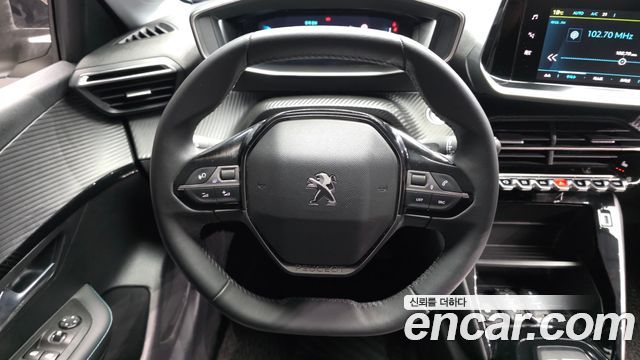 Peugeot 208 2022 — photo 19
