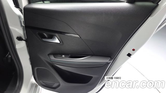 Peugeot 208 2022 — photo 15