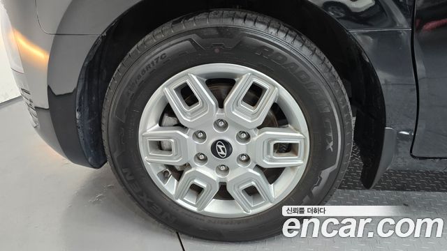 Hyundai Staria 2025 — photo 5