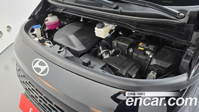 Hyundai Staria 2025 — photo 6