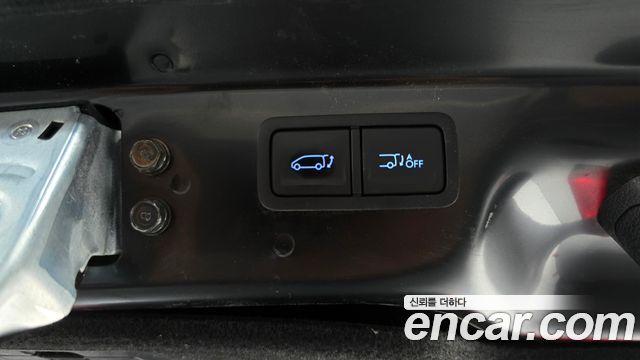 Hyundai Staria 2025 — photo 20