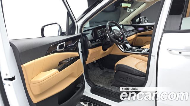 Kia Canival 2022 — photo 10