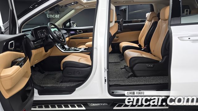 Kia Canival 2022 — photo 11