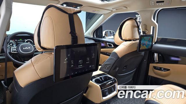 Kia Canival 2022 — photo 18
