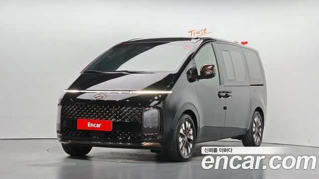 Hyundai Staria 2024 — photo 1