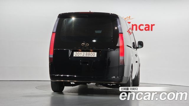 Hyundai Staria 2024 — photo 4