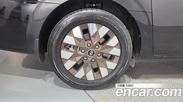 Hyundai Staria 2024 — photo 5