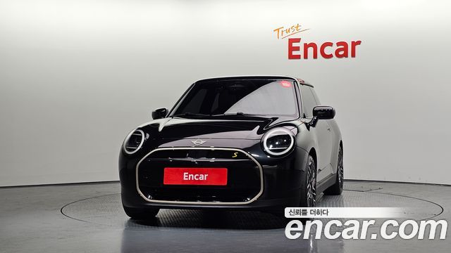 Mini Cooper 2024 — photo 3