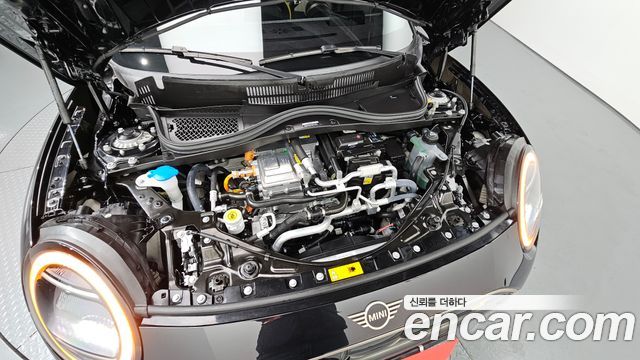 Mini Cooper 2024 — photo 6