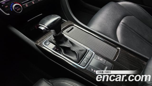 Kia K5 2016 — photo 9