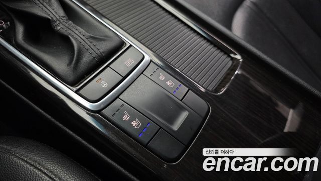 Kia K5 2016 — photo 16