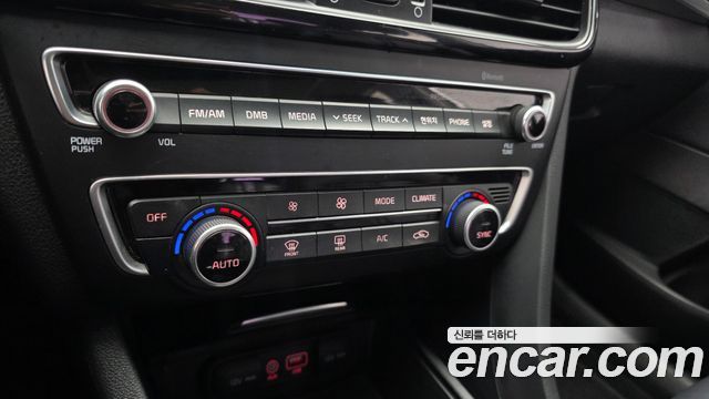 Kia K5 2016 — photo 17