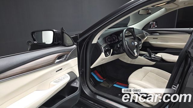 BMW Gran Turismo 2020 — photo 13