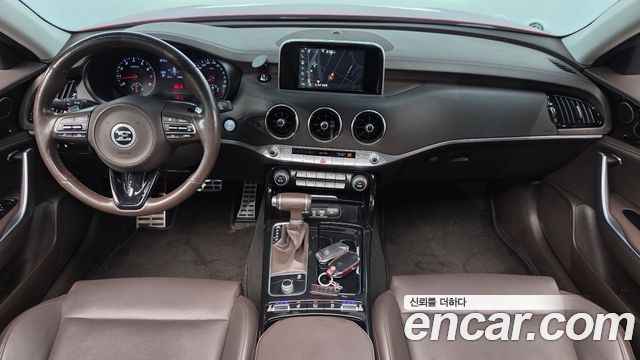 Kia Stinger 2018 — photo 10