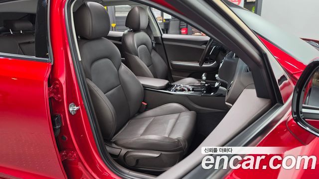 Kia Stinger 2018 — photo 17