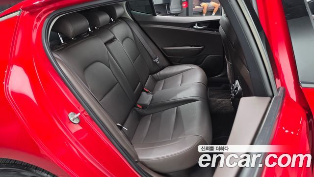 Kia Stinger 2018 — photo 18