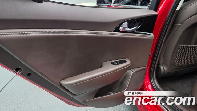 Kia Stinger 2018 — photo 15