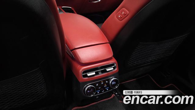 Genesis GV70 2021 — photo 25