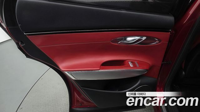 Genesis GV70 2021 — photo 15