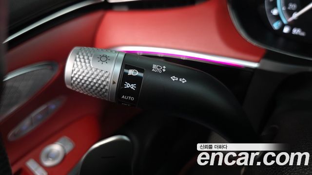 Genesis GV70 2021 — photo 33