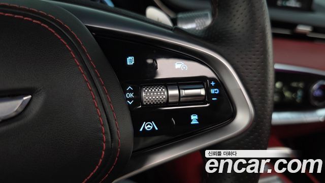 Genesis GV70 2021 — photo 34