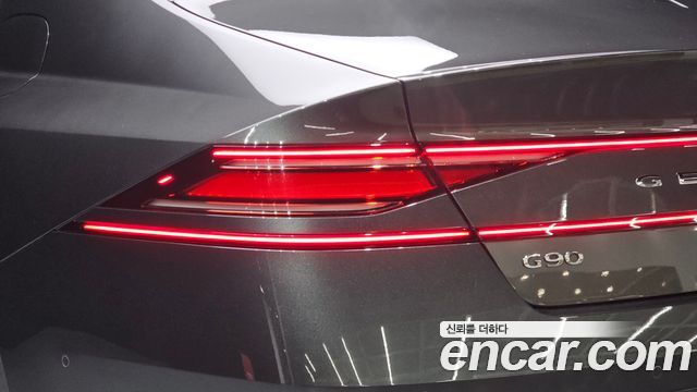 Genesis G90 2023 — photo 9