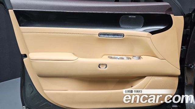 Genesis G90 2023 — photo 14