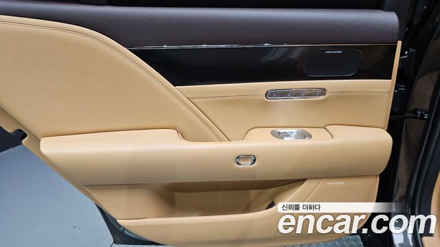 Genesis G90 2023 — photo 15