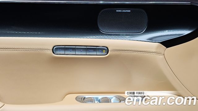 Genesis G90 2023 — photo 32