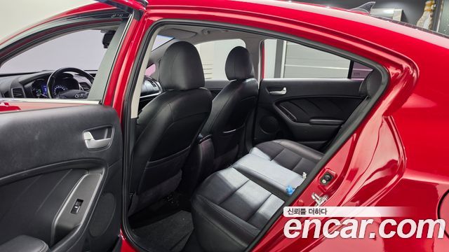 Kia K3 2013 — photo 11