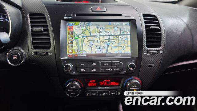 Kia K3 2013 — photo 12