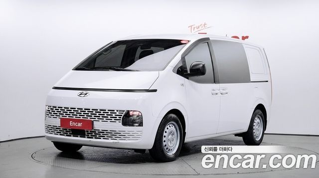 Hyundai Staria 2022 — photo 1
