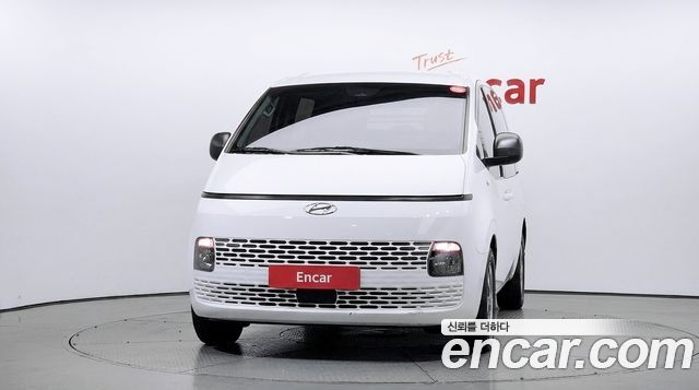 Hyundai Staria 2022 — photo 3