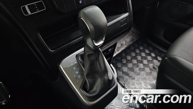 Hyundai Staria 2022 — photo 12