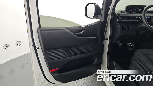Hyundai Staria 2022 — photo 14
