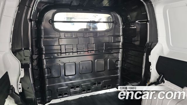 Hyundai Staria 2022 — photo 30
