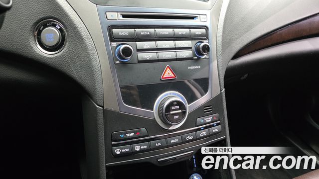 Hyundai Grandeur 2016 — photo 17