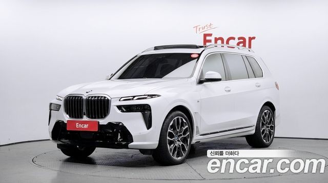 BMW X7 2025 — photo 1