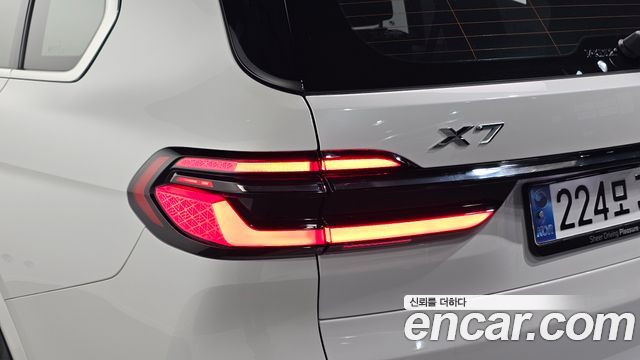 BMW X7 2025 — photo 9