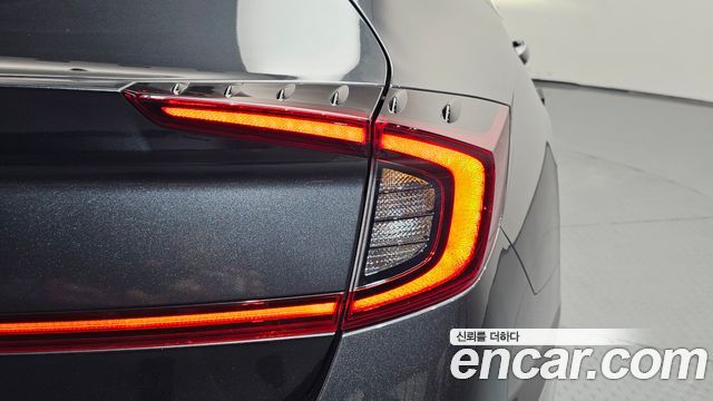 Hyundai Sonata 2022 — photo 9