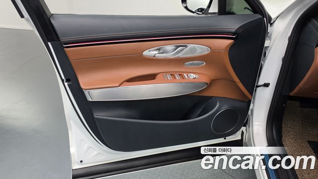 Genesis GV70 2025 — photo 14