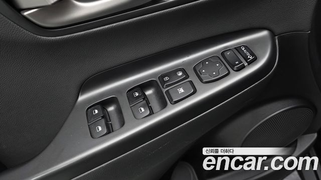 Hyundai Kona 2018 — photo 32
