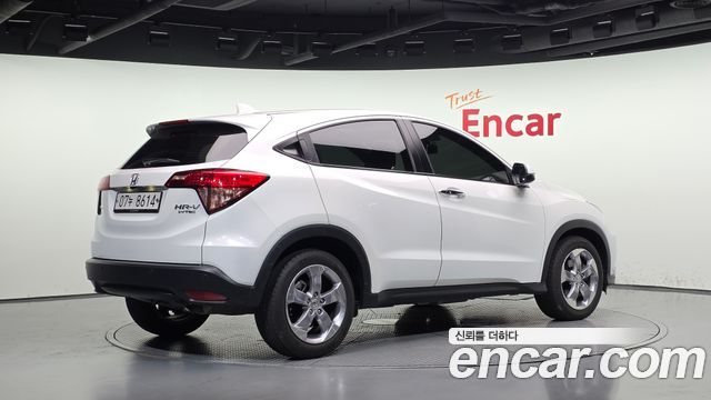 Honda HR-V 2018 — photo 2