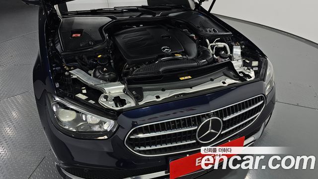 Mercedes-Benz E-Class 2021 — photo 6