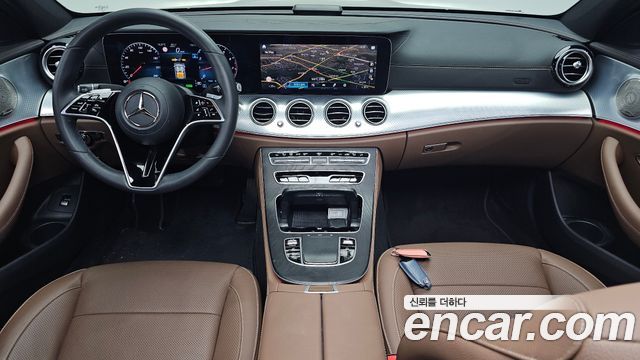 Mercedes-Benz E-Class 2021 — photo 10